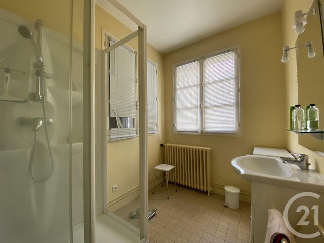 Afficher la photo en grand maison à vendre - 7 pièces - 141.0 m2 - MONTLUCON - 03 - AUVERGNE - Century 21 Pasquet Immobilier