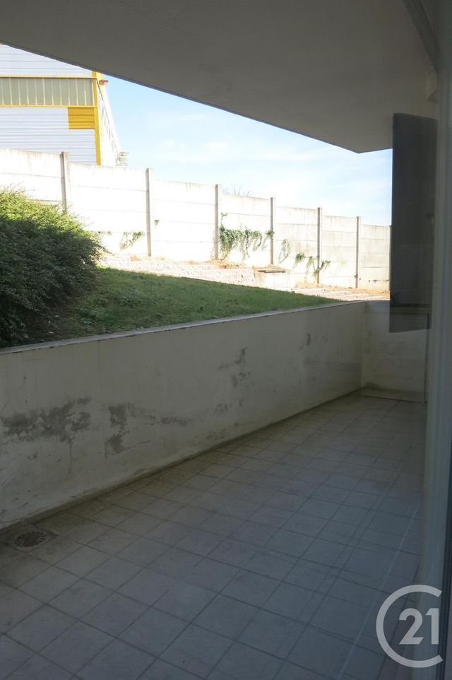 Afficher la photo en grand Appartement F2 à louer - 2 pièces - 38.0 m2 - MONTLUCON - 03 - AUVERGNE - Century 21 Pasquet Immobilier