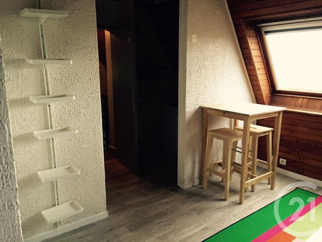 Afficher la photo en grand Appartement F1 à louer - 1 pièce - 23.0 m2 - DESERTINES - 03 - AUVERGNE - Century 21 Pasquet Immobilier