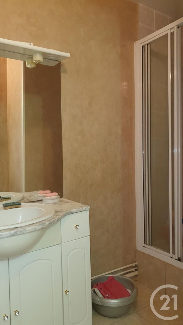 Afficher la photo en grand Appartement F3 à vendre - 3 pièces - 53.0 m2 - MONTLUCON - 03 - AUVERGNE - Century 21 Pasquet Immobilier
