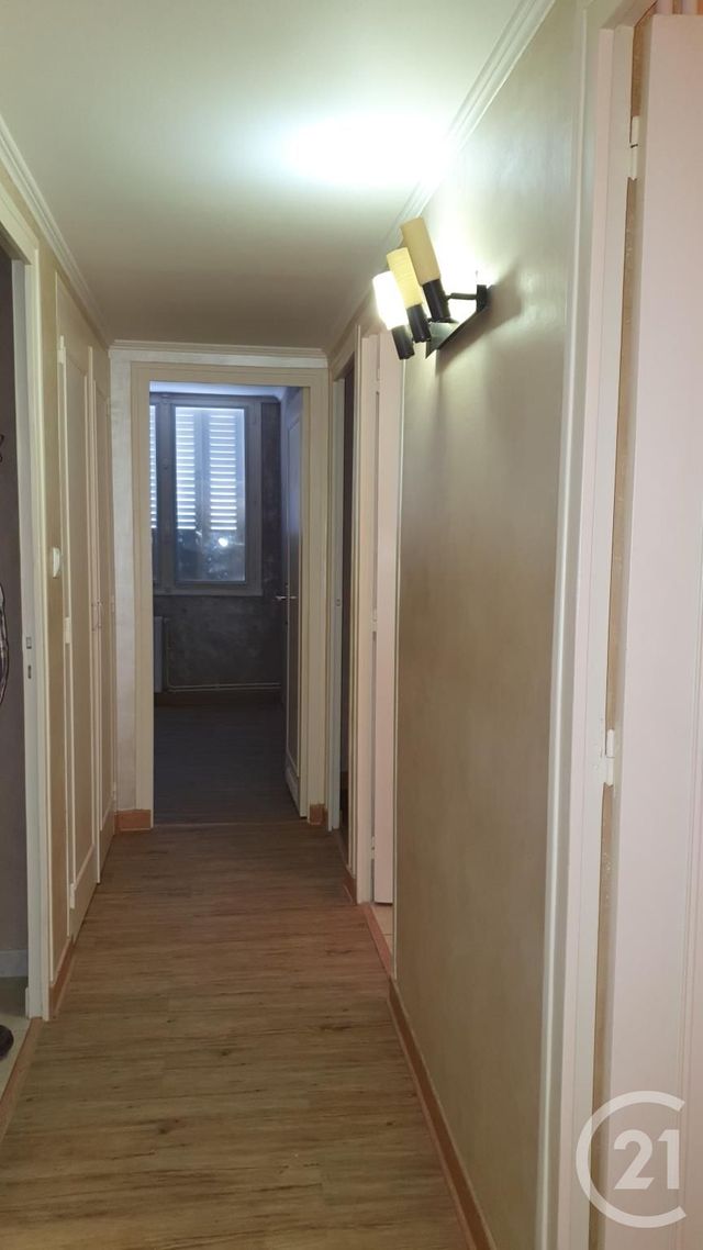 Afficher la photo en grand Appartement F3 à vendre - 3 pièces - 53.0 m2 - MONTLUCON - 03 - AUVERGNE - Century 21 Pasquet Immobilier