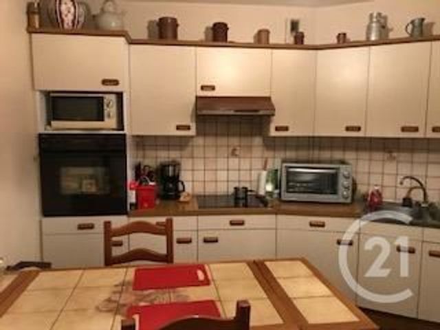Afficher la photo en grand Appartement F3 à louer - 3 pièces - 72.0 m2 - MONTLUCON - 03 - AUVERGNE - Century 21 Pasquet Immobilier