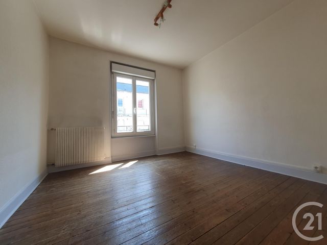 Afficher la photo en grand Appartement F3 à vendre - 4 pièces - 61.0 m2 - MONTLUCON - 03 - AUVERGNE - Century 21 Pasquet Immobilier
