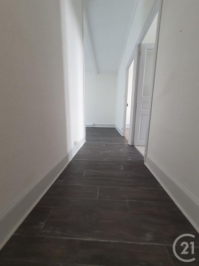 Afficher la photo en grand Appartement F3 à vendre - 4 pièces - 61.0 m2 - MONTLUCON - 03 - AUVERGNE - Century 21 Pasquet Immobilier