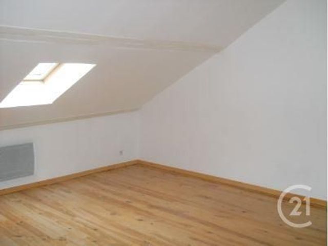 Afficher la photo en grand Appartement F4 à louer - 3 pièces - 92.0 m2 - MONTLUCON - 03 - AUVERGNE - Century 21 Pasquet Immobilier