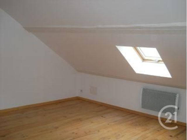 Afficher la photo en grand Appartement F4 à louer - 3 pièces - 92.0 m2 - MONTLUCON - 03 - AUVERGNE - Century 21 Pasquet Immobilier