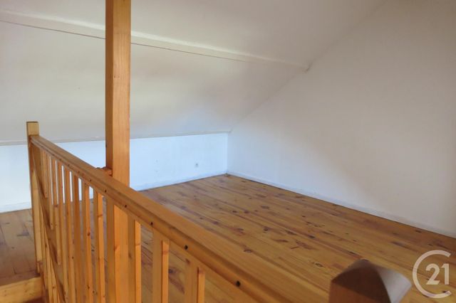 Afficher la photo en grand Appartement F2 à louer - 2 pièces - 53.0 m2 - MONTLUCON - 03 - AUVERGNE - Century 21 Pasquet Immobilier