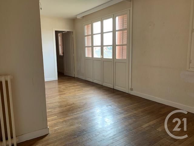 Afficher la photo en grand Appartement F3 à louer - 3 pièces - 66.11 m2 - MONTLUCON - 03 - AUVERGNE - Century 21 Pasquet Immobilier