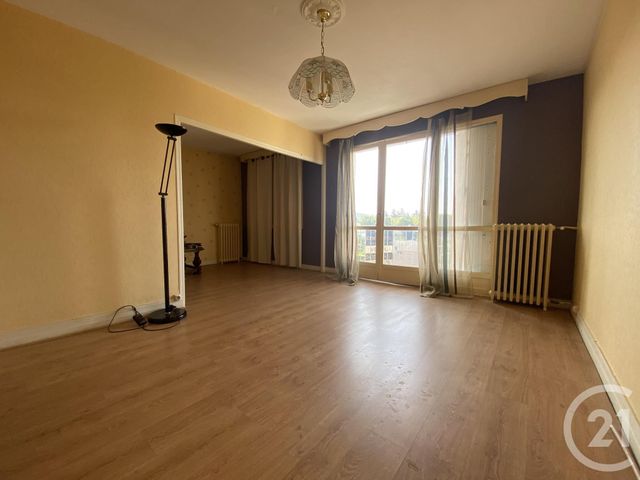 Afficher la photo en grand Appartement F3 à vendre - 5 pièces - 65.7 m2 - MONTLUCON - 03 - AUVERGNE - Century 21 Pasquet Immobilier