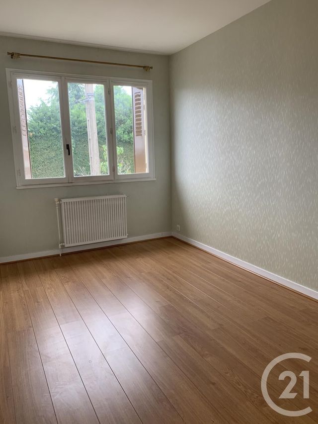 Afficher la photo en grand maison à louer - 11 pièces - 89.0 m2 - MONTLUCON - 03 - AUVERGNE - Century 21 Pasquet Immobilier