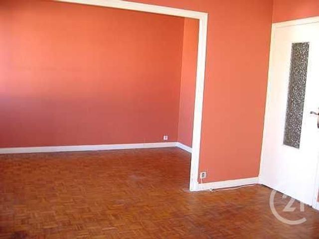 Afficher la photo en grand maison à louer - 11 pièces - 89.0 m2 - MONTLUCON - 03 - AUVERGNE - Century 21 Pasquet Immobilier