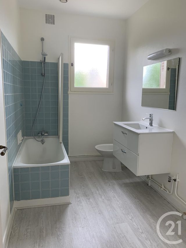 Afficher la photo en grand maison à louer - 11 pièces - 89.0 m2 - MONTLUCON - 03 - AUVERGNE - Century 21 Pasquet Immobilier