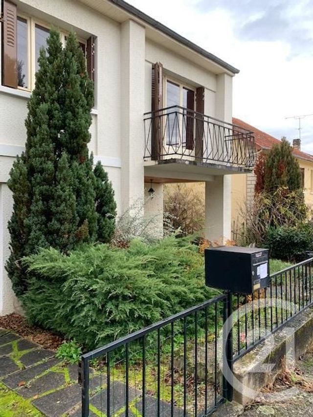 Afficher la photo en grand maison à louer - 11 pièces - 89.0 m2 - MONTLUCON - 03 - AUVERGNE - Century 21 Pasquet Immobilier