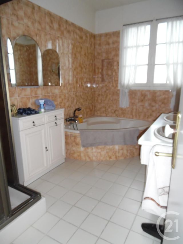 Afficher la photo en grand maison à vendre - 6 pièces - 173.0 m2 - LAVAULT STE ANNE - 03 - AUVERGNE - Century 21 Pasquet Immobilier
