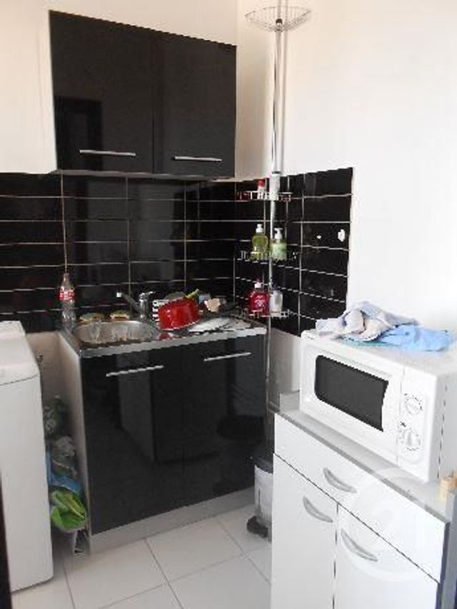 Afficher la photo en grand Appartement F1 à louer - 1 pièce - 25.9 m2 - MONTLUCON - 03 - AUVERGNE - Century 21 Pasquet Immobilier