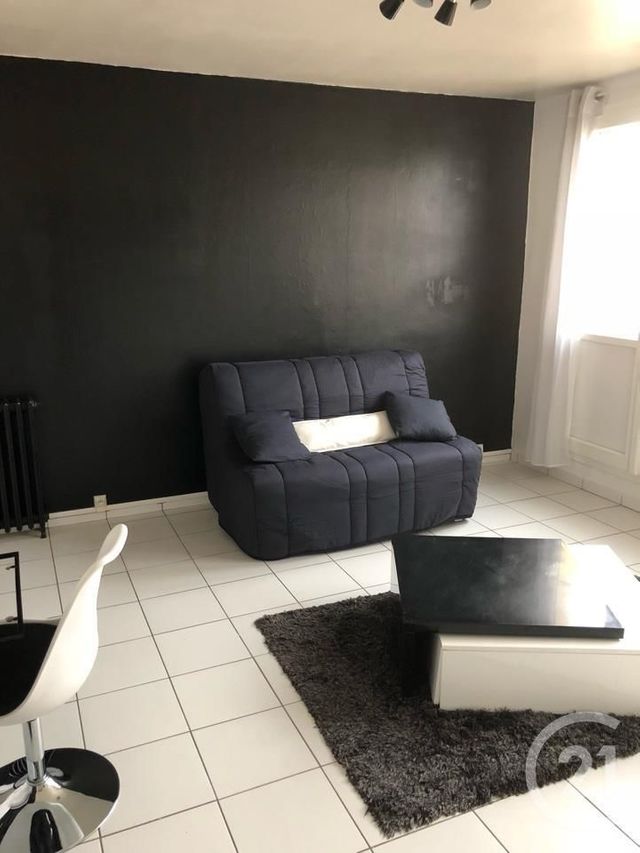 Afficher la photo en grand Appartement F1 à louer - 1 pièce - 25.9 m2 - MONTLUCON - 03 - AUVERGNE - Century 21 Pasquet Immobilier