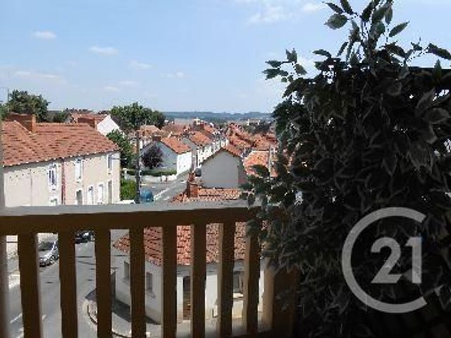 Afficher la photo en grand Appartement F1 à louer - 1 pièce - 25.9 m2 - MONTLUCON - 03 - AUVERGNE - Century 21 Pasquet Immobilier