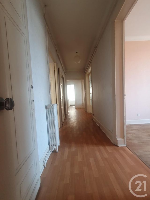 Afficher la photo en grand Appartement F3 à vendre - 5 pièces - 82.0 m2 - MONTLUCON - 03 - AUVERGNE - Century 21 Pasquet Immobilier