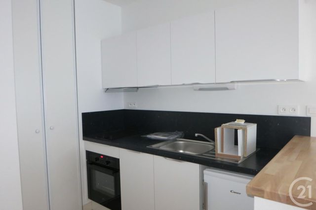 Afficher la photo en grand Appartement F2 à louer - 2 pièces - 60.0 m2 - MONTLUCON - 03 - AUVERGNE - Century 21 Pasquet Immobilier