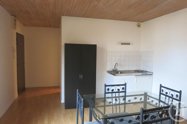 Studio à louer - 1 pièce - 24.5 m2 - MONTLUCON - 03 - AUVERGNE - Century 21 Pasquet Immobilier