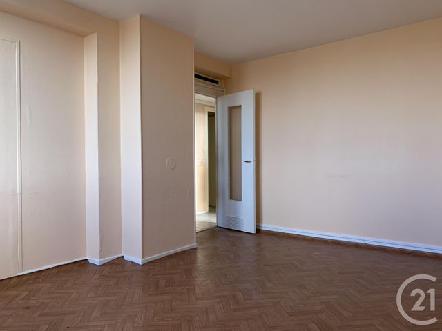 Appartement F3 à louer - 3 pièces - 55.41 m2 - MONTLUCON - 03 - AUVERGNE - Century 21 Pasquet Immobilier