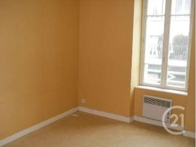 maison à vendre - 5 pièces - 85.0 m2 - MONTAIGUT EN COMBRAILLE - 63 - AUVERGNE - Century 21 Pasquet Immobilier