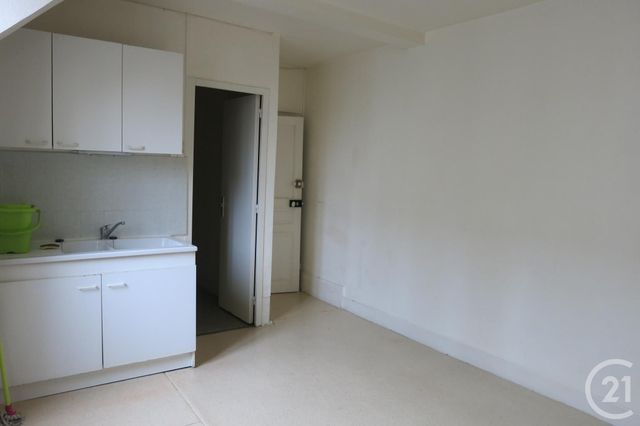 Afficher la photo en grand Appartement F1 à louer - 1 pièce - 30.0 m2 - MONTLUCON - 03 - AUVERGNE - Century 21 Pasquet Immobilier