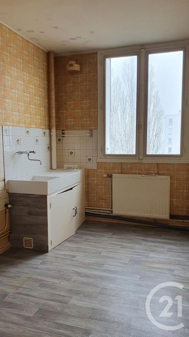 Appartement F3 à vendre - 3 pièces - 55.37 m2 - MONTLUCON - 03 - AUVERGNE - Century 21 Pasquet Immobilier