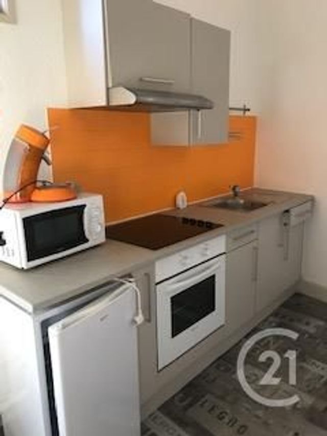 Appartement F1 à louer - 1 pièce - 33.0 m2 - MONTLUCON - 03 - AUVERGNE - Century 21 Pasquet Immobilier