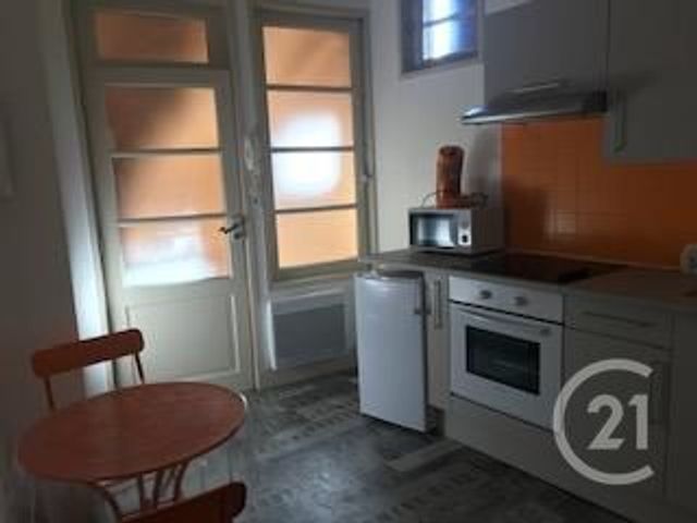 Appartement F1 à louer - 1 pièce - 33.0 m2 - MONTLUCON - 03 - AUVERGNE - Century 21 Pasquet Immobilier