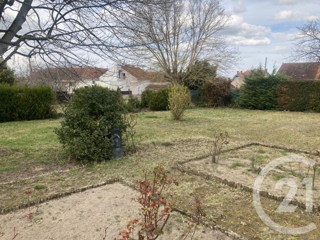 Afficher la photo en grand terrain à vendre - 667.0 m2 - MONTLUCON - 03 - AUVERGNE - Century 21 Pasquet Immobilier
