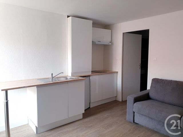 Studio à louer - 1 pièce - 19.0 m2 - MONTLUCON - 03 - AUVERGNE - Century 21 Pasquet Immobilier