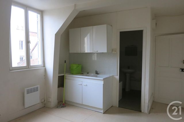 Appartement F1 à louer - 1 pièce - 30.0 m2 - MONTLUCON - 03 - AUVERGNE - Century 21 Pasquet Immobilier