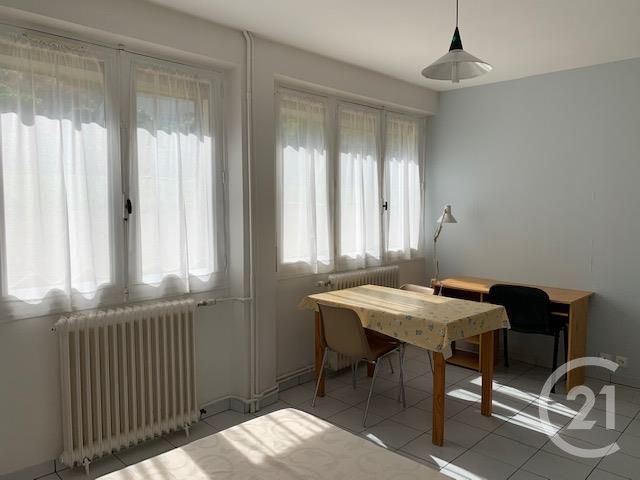 Studio à louer - 1 pièce - 21.49 m2 - MONTLUCON - 03 - AUVERGNE - Century 21 Pasquet Immobilier