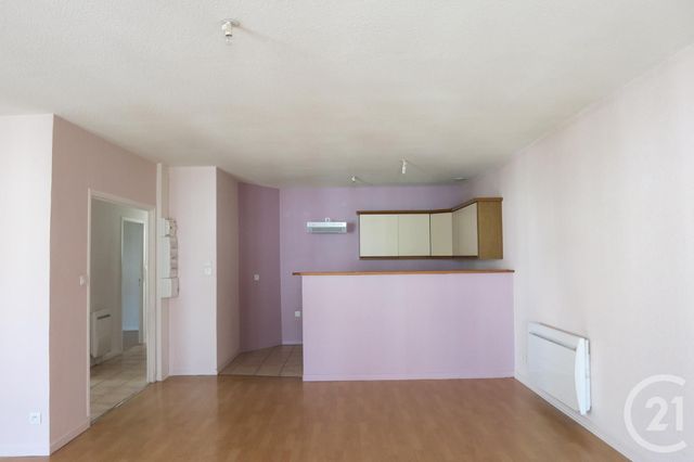 Appartement F4 à louer - 4 pièces - 89.0 m2 - COMMENTRY - 03 - AUVERGNE - Century 21 Pasquet Immobilier