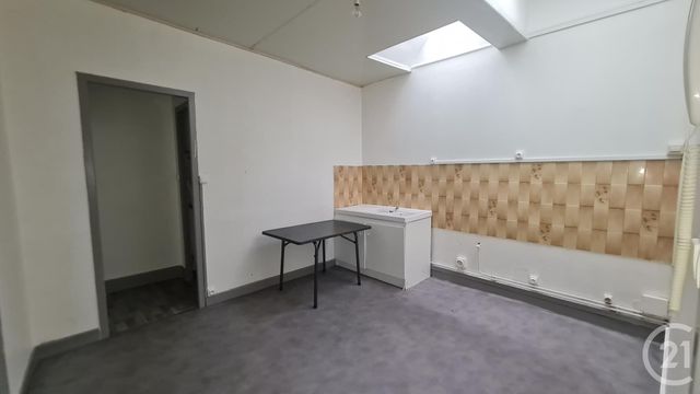 Appartement F3 à louer - 2 pièces - 30.0 m2 - MONTLUCON - 03 - AUVERGNE - Century 21 Pasquet Immobilier