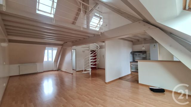 Appartement F4 à louer - 4 pièces - 103.0 m2 - MONTLUCON - 03 - AUVERGNE - Century 21 Pasquet Immobilier