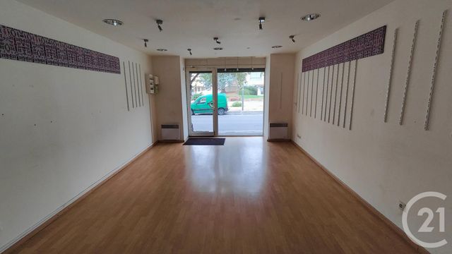 Afficher la photo en grand commerce à louer - 55.0 m2 - MONTLUCON - 03 - AUVERGNE - Century 21 Pasquet Immobilier