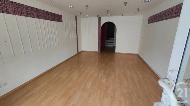Afficher la photo en grand commerce à louer - 55.0 m2 - MONTLUCON - 03 - AUVERGNE - Century 21 Pasquet Immobilier