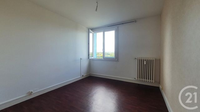 Afficher la photo en grand Appartement F3 à vendre - 4 pièces - 65.62 m2 - MONTLUCON - 03 - AUVERGNE - Century 21 Pasquet Immobilier