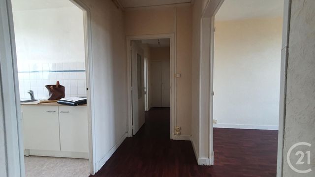 Afficher la photo en grand Appartement F3 à vendre - 4 pièces - 65.62 m2 - MONTLUCON - 03 - AUVERGNE - Century 21 Pasquet Immobilier