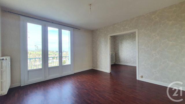 Afficher la photo en grand Appartement F3 à vendre - 4 pièces - 65.62 m2 - MONTLUCON - 03 - AUVERGNE - Century 21 Pasquet Immobilier