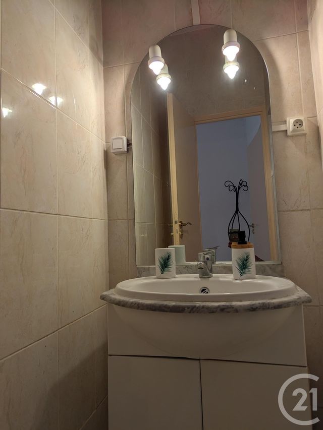 Appartement F1 bis à louer - 2 pièces - 39.95 m2 - MONTLUCON - 03 - AUVERGNE - Century 21 Pasquet Immobilier