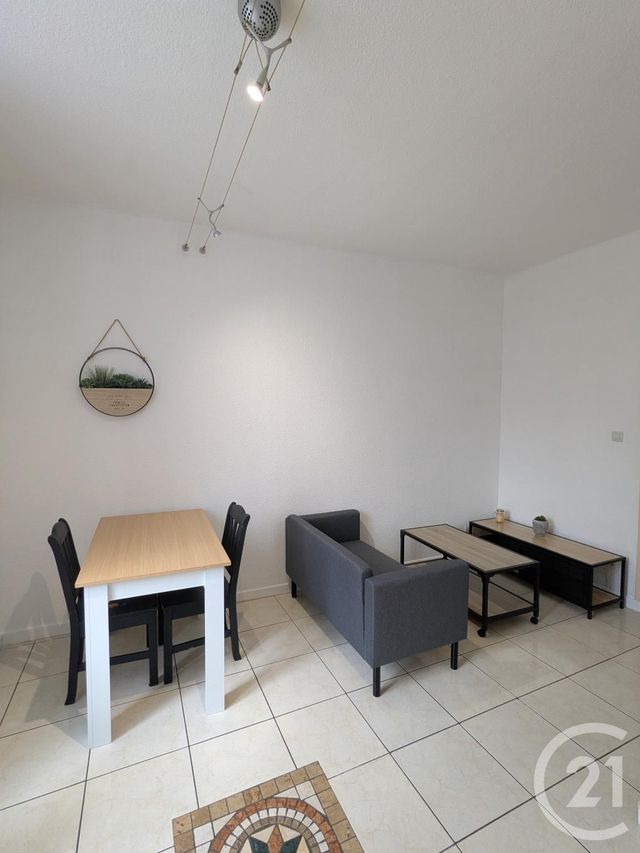 Appartement F1 bis à louer - 2 pièces - 39.95 m2 - MONTLUCON - 03 - AUVERGNE - Century 21 Pasquet Immobilier