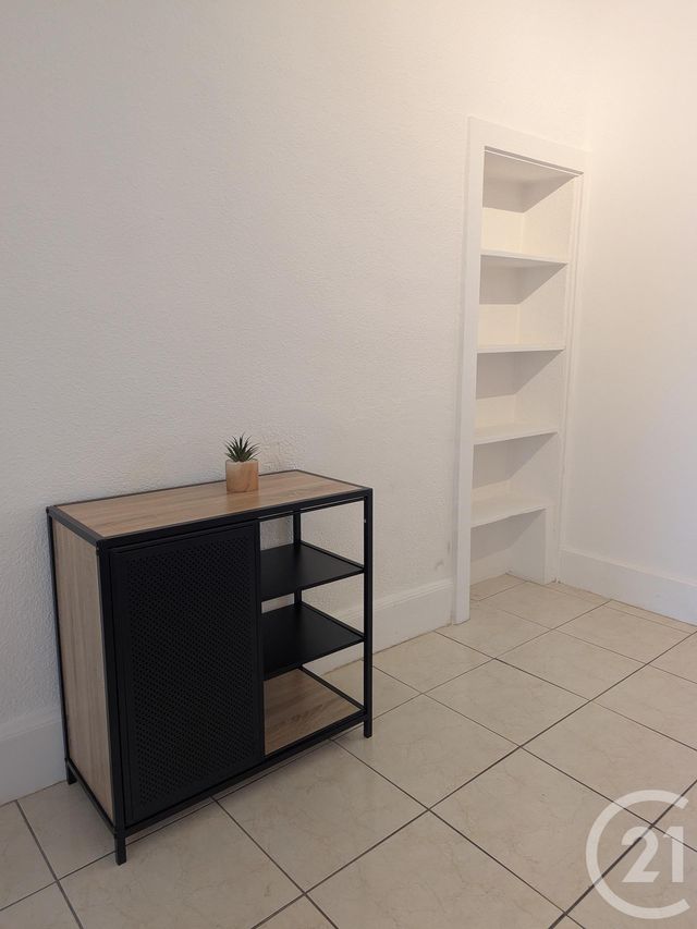 Appartement F1 bis à louer - 2 pièces - 39.95 m2 - MONTLUCON - 03 - AUVERGNE - Century 21 Pasquet Immobilier