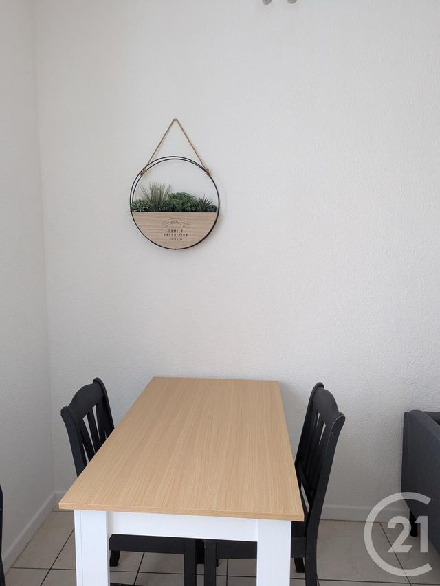 Appartement F1 bis à louer - 2 pièces - 39.95 m2 - MONTLUCON - 03 - AUVERGNE - Century 21 Pasquet Immobilier