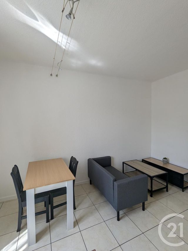 Appartement F1 bis à louer - 2 pièces - 39.95 m2 - MONTLUCON - 03 - AUVERGNE - Century 21 Pasquet Immobilier