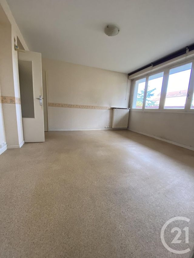 Appartement F3 à vendre - 3 pièces - 58.7 m2 - MONTLUCON - 03 - AUVERGNE - Century 21 Pasquet Immobilier