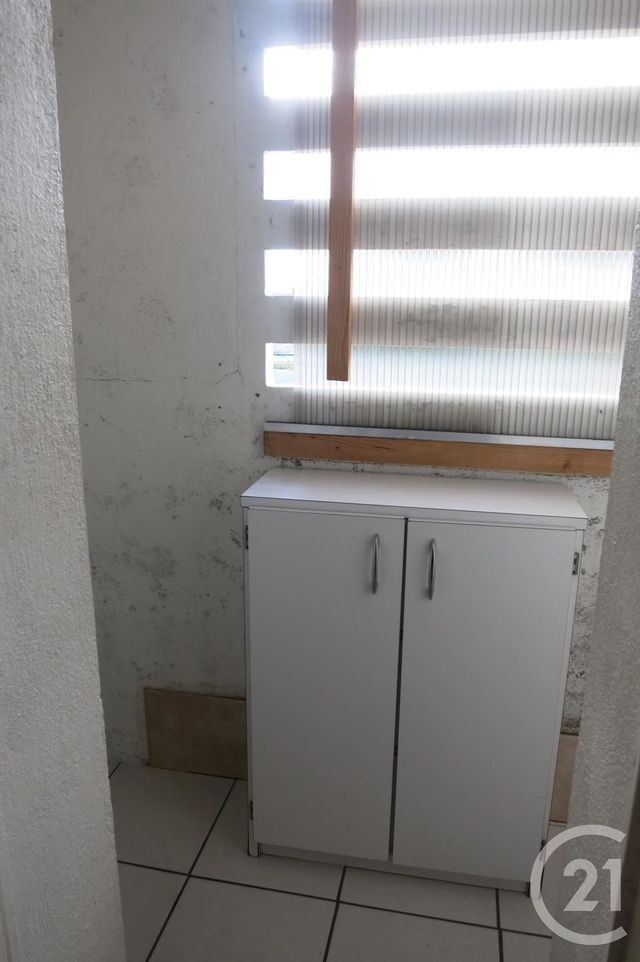 Appartement F3 à vendre - 3 pièces - 71.52 m2 - DESERTINES - 03 - AUVERGNE - Century 21 Pasquet Immobilier