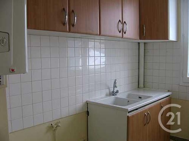 Appartement F3 à vendre - 4 pièces - 71.09 m2 - 03 - AUVERGNE - Century 21 Pasquet Immobilier